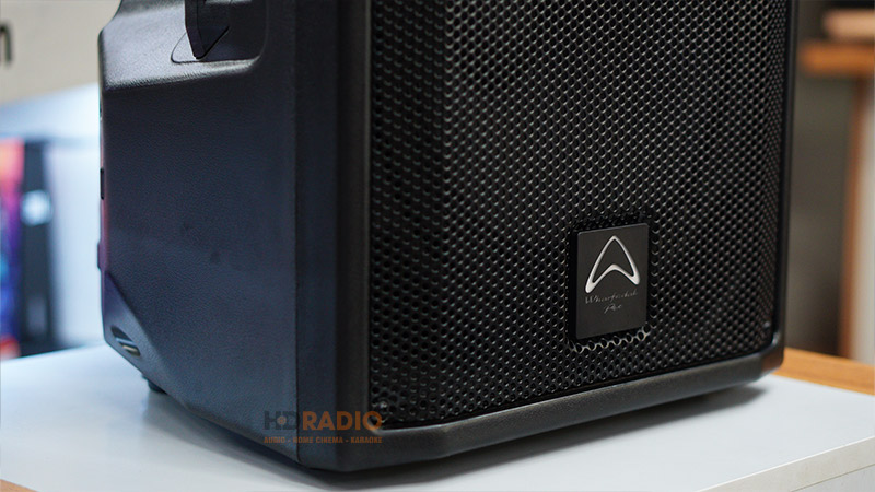 Âm thanh uy lực, sôi động