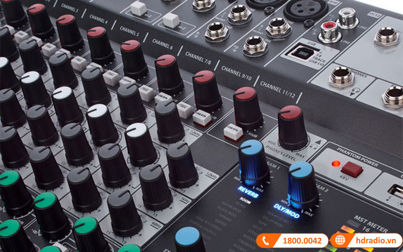 Mixer Soundcraft Signature 12MTK