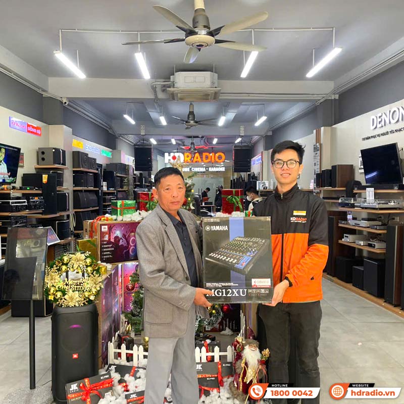 Bàn Mixer Yamaha MG12XU, 12 Kênh, Analog, Bộ xử lý hiệu ứng SPX với 24 chương trình-12