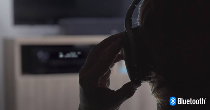 amply Denon AVC X3700H hỗ trợ tai nghe