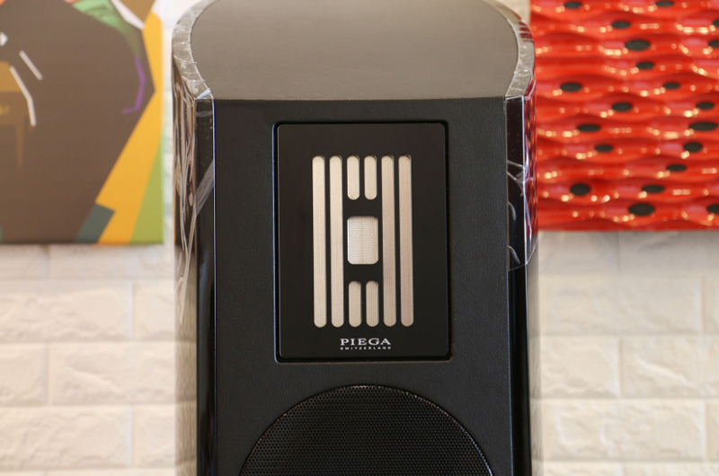 loa-piega-classic-602-black-piano-1