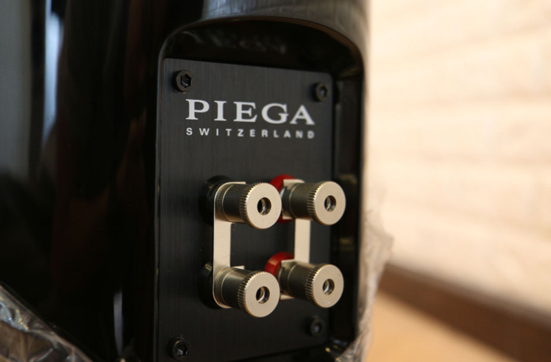 loa-piega-classic-602-black-piano-4