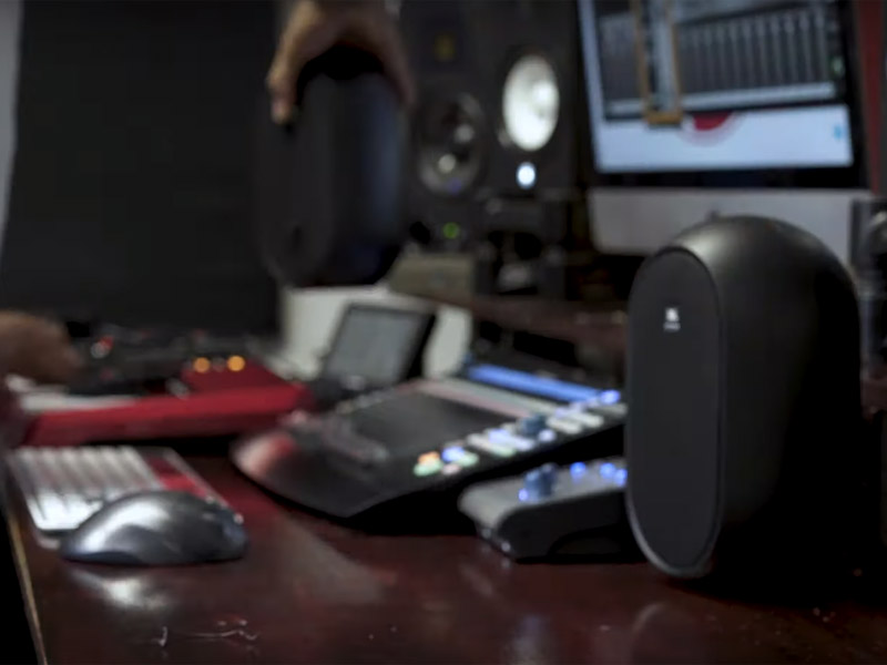 anh thuc te Loa JBL ONE SERIES 104 hdradio 1 anh thuc te Loa JBL ONE SERIES 104 hdradio 1