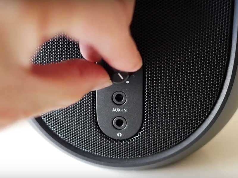 Loa JBL ONE SERIES 104 tuy chinh am luong Loa JBL ONE SERIES 104 tuy chinh am luong