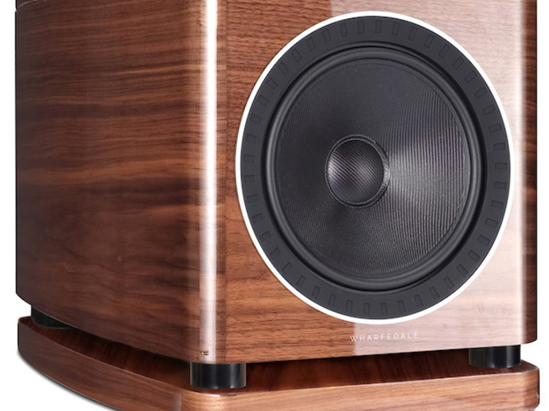 cu loa bass manh me voi cong phan xa am tram huong duoi