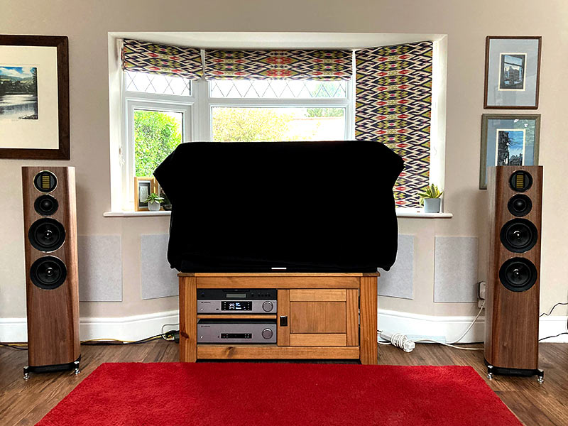 Loa Wharfedale EVO4.4