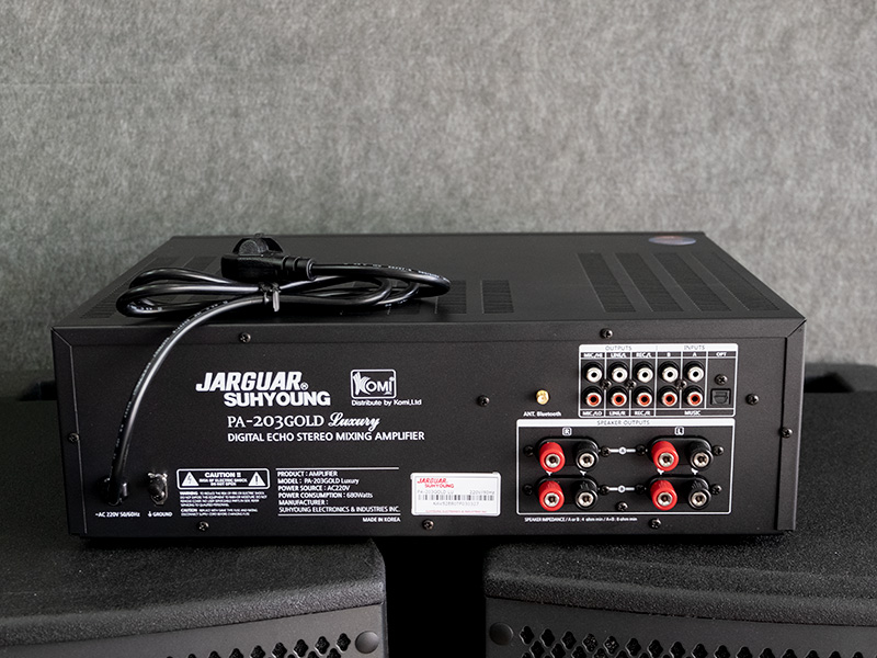 mặt sau amply jarguar 203 gold luxury