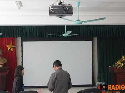 Lắp đặt phòng chiếu phim 3D cho hội trường công ty