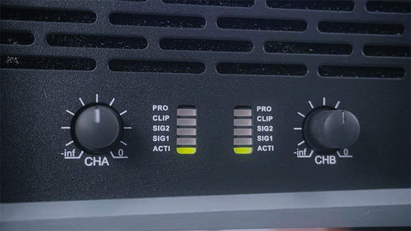 nut-chinh-am-luong-2-kenh-cua-x2800