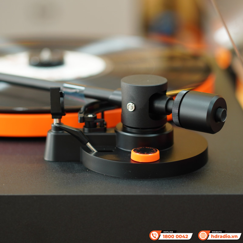 Đầu đĩa than JBL Spinner BT