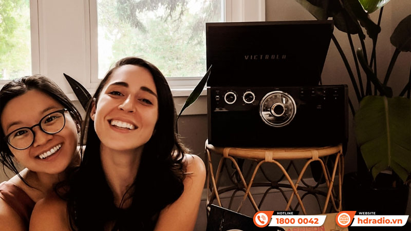 Máy hát đĩa than Victrola The Empire