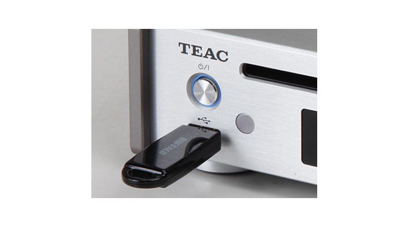 Hỗ trợ phát lại các tệp MP3, WMA, AAC và WAV