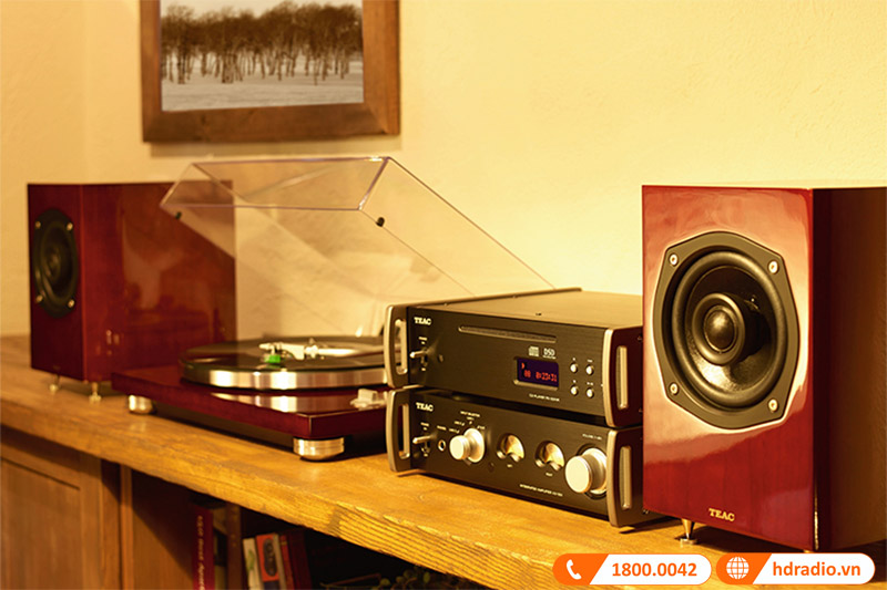Ứng dụng đầu CD Teac PD-501HR