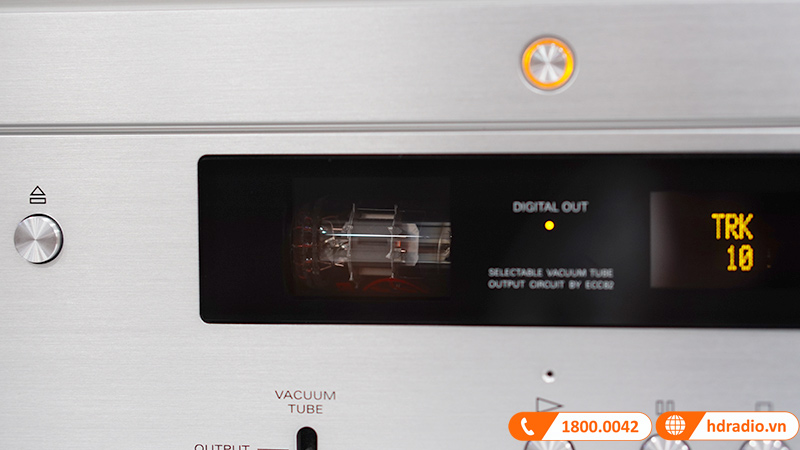 ảnh thực tế đầu CD Luxman D-380