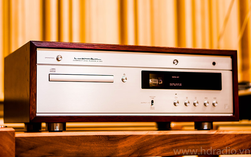 ảnh thực tế Đầu CD Luxman D380