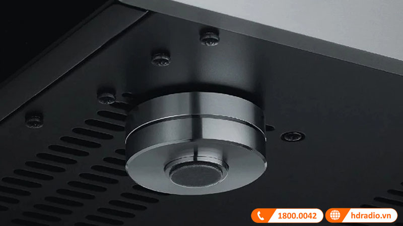 Hoạt động ổn định hơn với chân đế kim loại cách điện