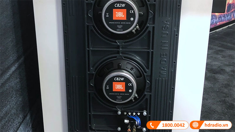 âm trầm sâu, có lực và độ chi tiết cao