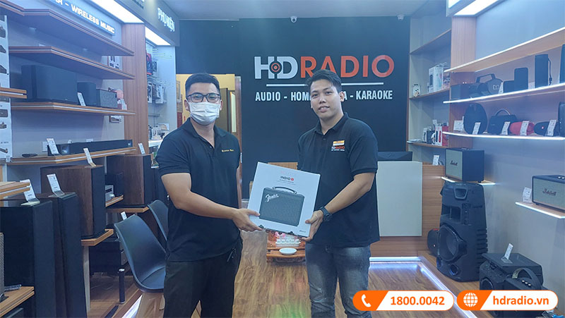 khách hàng mua loa Fender Indio 2 tại HDRadio