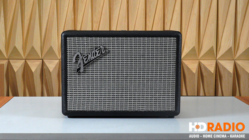 loa Fender Monterey moi 1