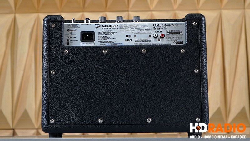 mặt sau loa bluetooth Fender Monterey