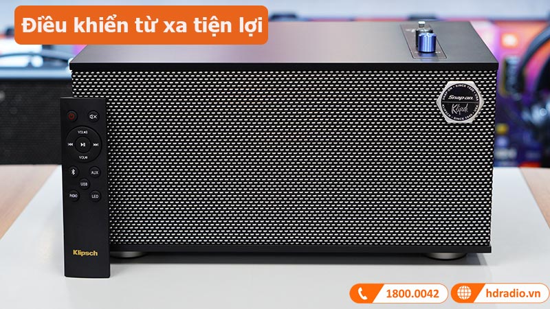 Loa Klipsch The Three II Snap-On đi kèm điều khiển từ xa