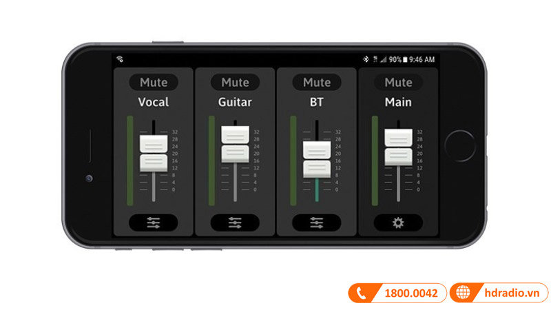 Loa Mackie FreePlay Live