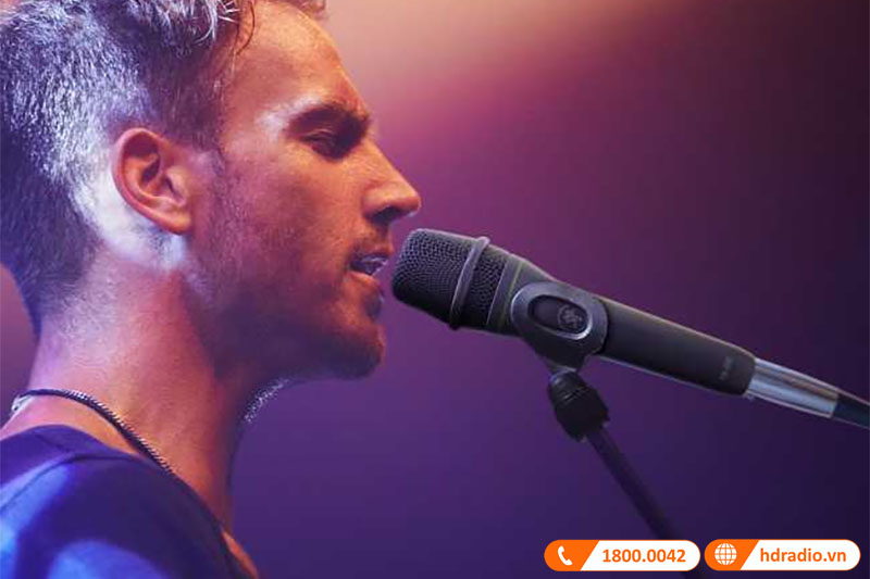 Tính năng Feedback Eliminator