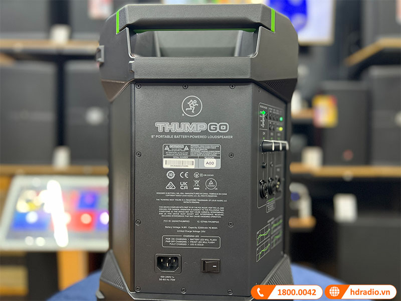 anh-thuc-te-loa-Mackie-Thump-Go-2
