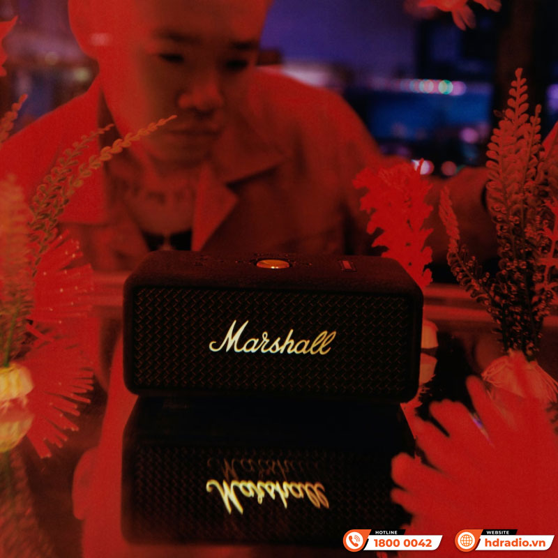 Loa Marshall Emberton 3