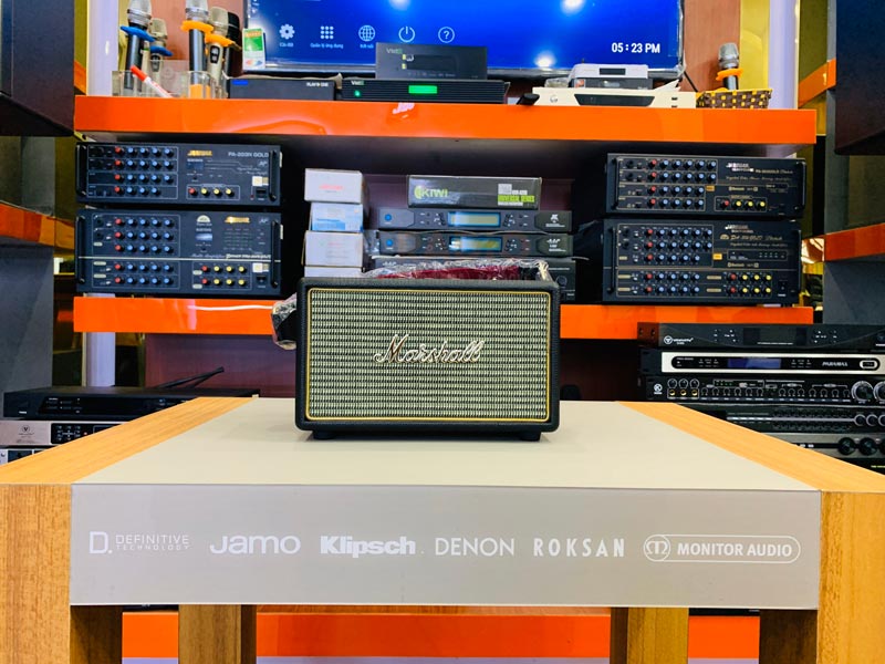 ảnh thực tế Loa Marshall Kilburn tại HDRadio