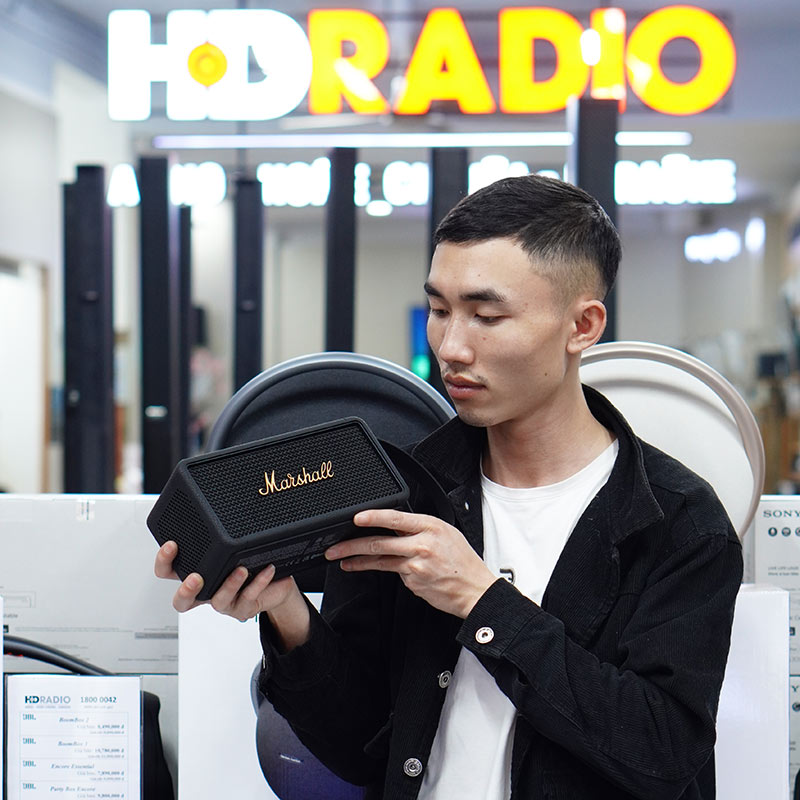 Loa Marshall Middleton 