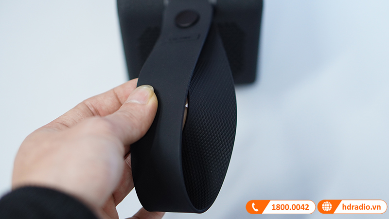 Loa Marshall Middleton với quai treo