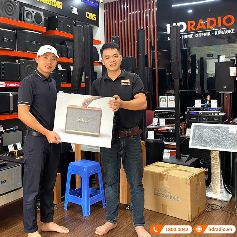 Loa Marshall Woburn II-18