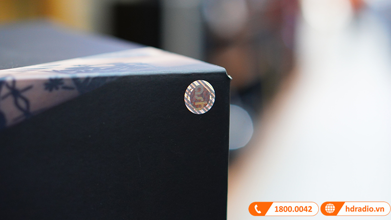 ảnh thực tế loa Marshall Woburn 3