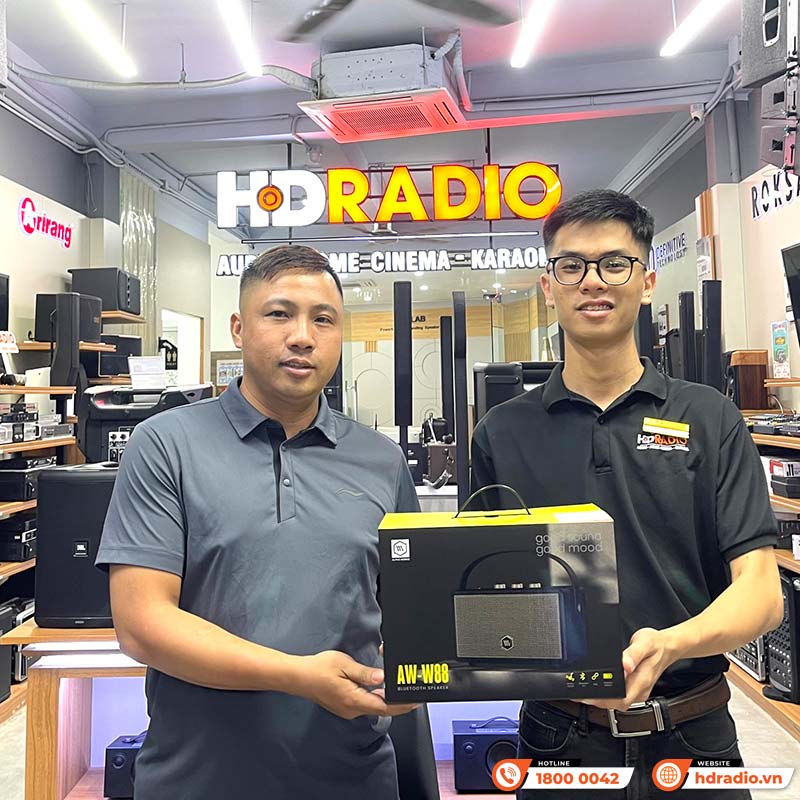 khách hàng mua Loa Alpha Works W88 chính hãng tại hdradio