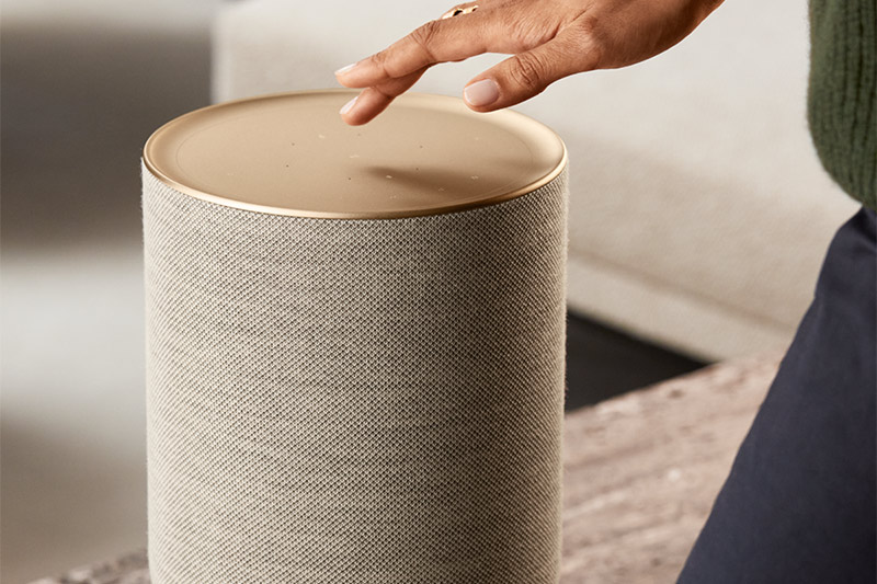 dieu khien cam ung tren ket noi da phong Loa B&O Beosound Balance