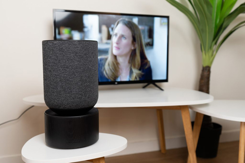 Loa B&O Beosound Balance co ket noi khong day da dang