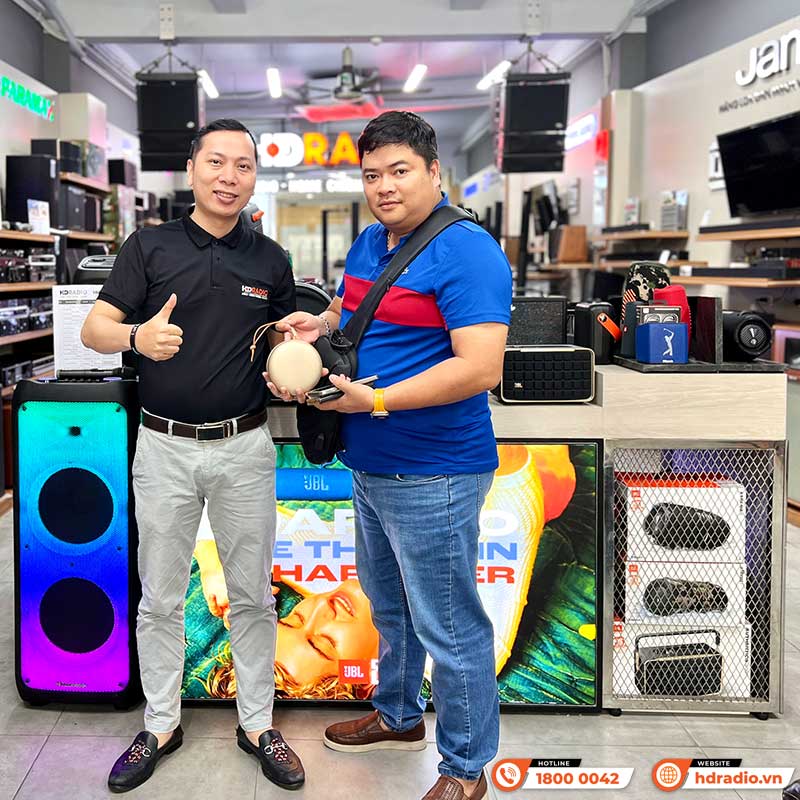 Loa B&O Beosound A1 Gen 2, Pin 18h, Công Suất 60W, IP67, Bluetooth, Micro thoại, Điều khiển giọng nói qua Alexa-5