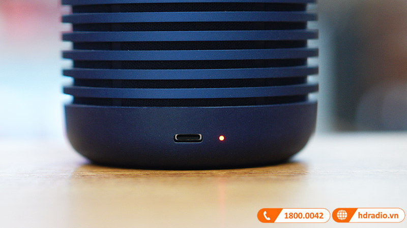 Cổng USB loa B&O Beosound Explore