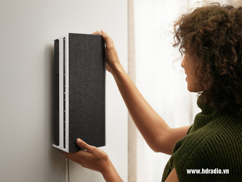 Loa B&O Beosound Level treo tường