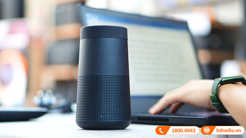 Loa Bose Soundlink Revolve II (2)