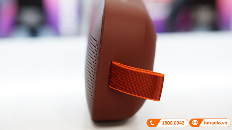 Loa Bose SoundLink Flex Thiet ke quai xach