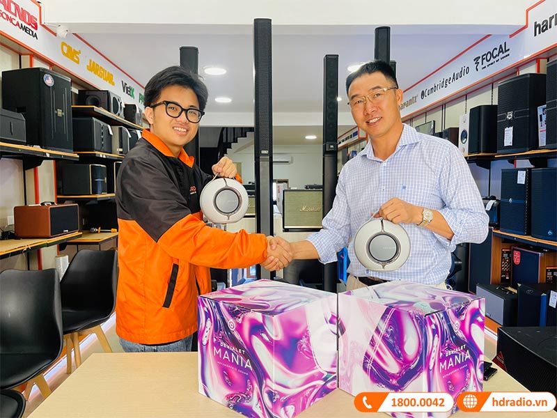 Khách hàng đã mua loa DEVIALET Mania tại HDRadio