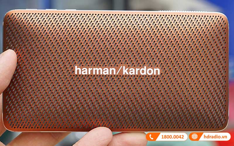 khui hop loa harman esquire mini