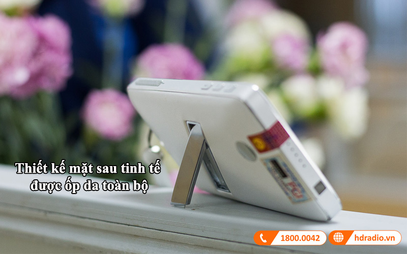 mat sau loa harman kardon esquire mini