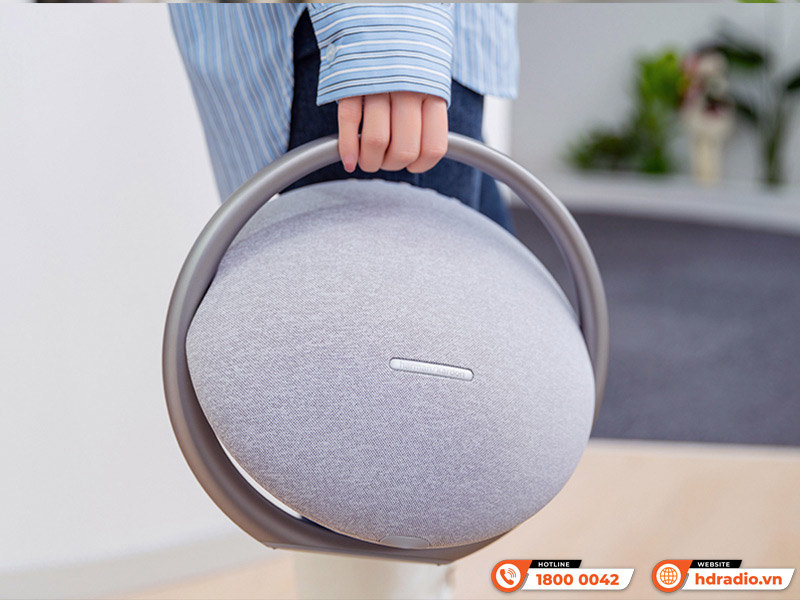 Loa Harman Kardon Onyx Studio 7