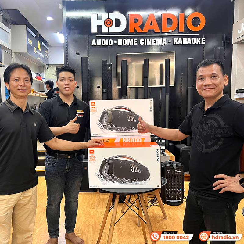 khách hàng mua loa JBL BOOMBOX 3 chính hãng tại hdradio