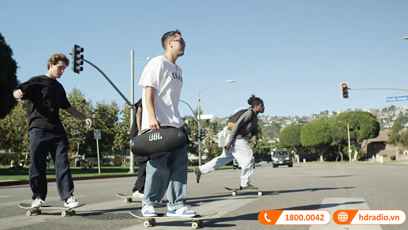 ứng dụng thực tế Loa JBL Boombox 3