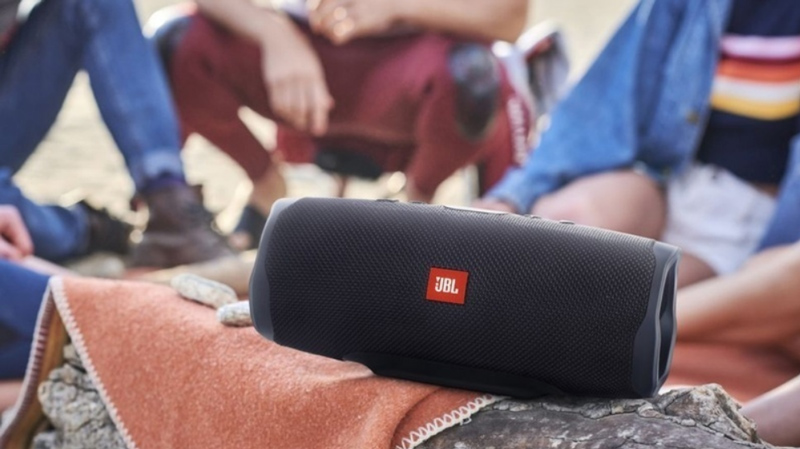 loa bluetooth jbl charge 4 sử dụng khi đi du lịch