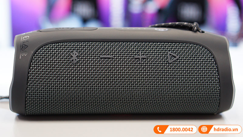 phát nhạc với loa JBL Flip Essential 2